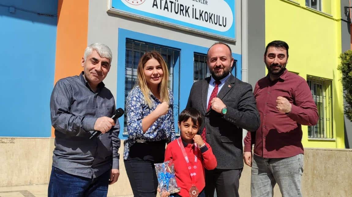 Spor Toto Türkiye Kick Boks Şampiyonası Türkiye 3. sü Öğrencimiz Selim ÇAKIR